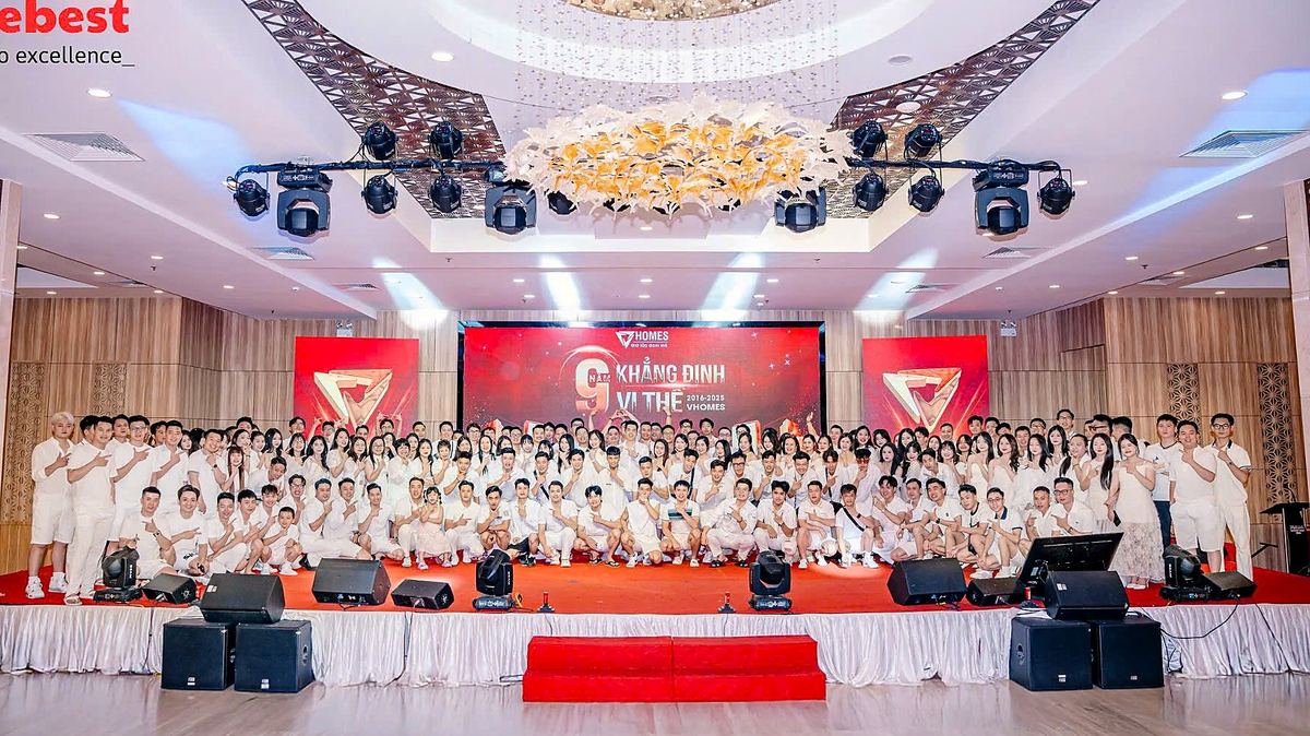 VHOMES — Tour 4N3D kỷ niệm 9 năm — ảnh 1