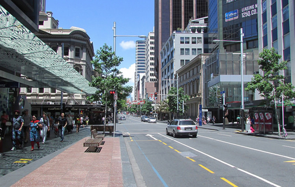 %C4%90%E1%BA%A1i l%E1%BB%99 n%E1%BB%AF ho%C3%A0ng Queen Street