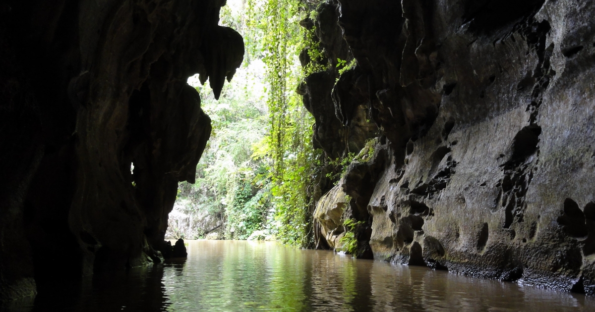 %C4%90i thuy%E1%BB%81n tham quan hang %C4%91%E1%BB%99ng c%E1%BB%A7a ng%C6%B0%E1%BB%9Di da %C4%91%E1%BB%8F Cueva del Indio