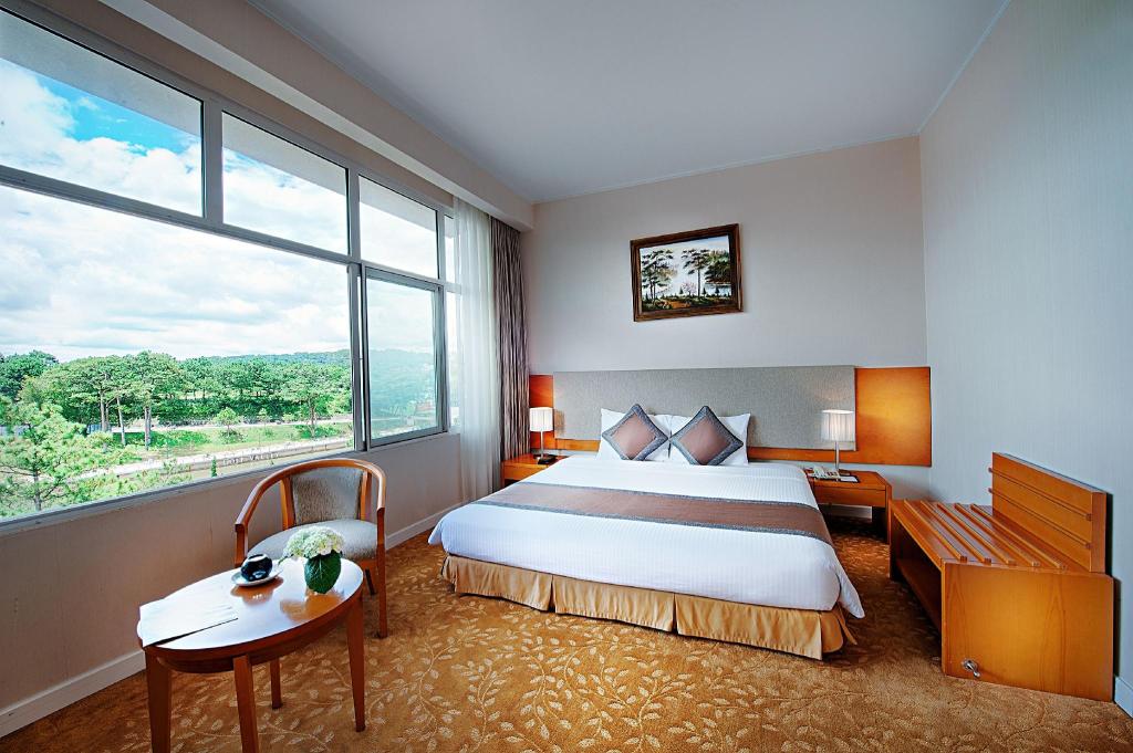 bang-gia-phong-khach-san-muong-thanh-holiday-da-lat-2