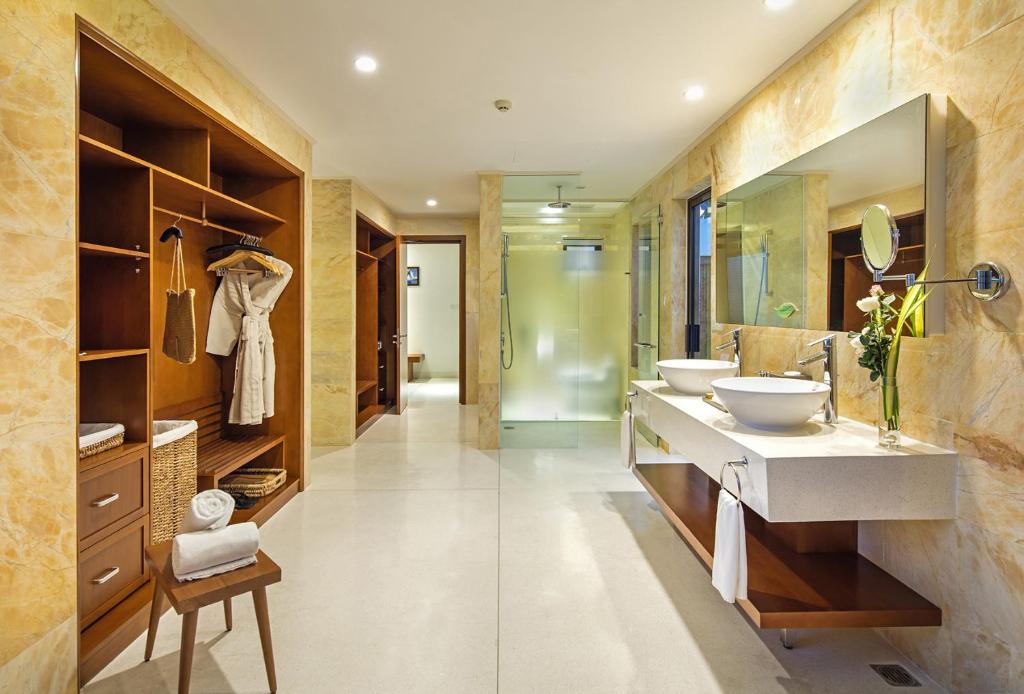 review-cam-ranh-riviera-beach-resort-spa