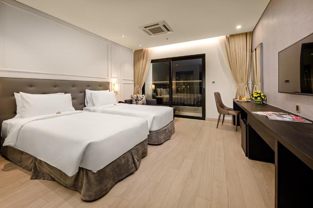 wyndham-danang-golden-bay-7