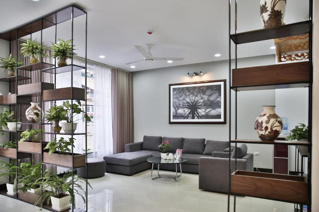 V House 6 Serviced Apartment 2