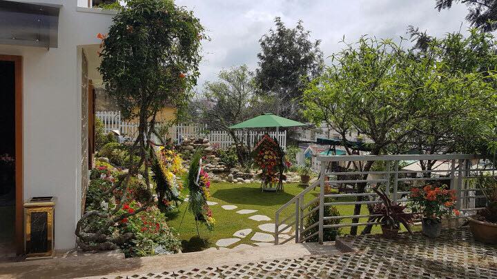 villa-garden-view