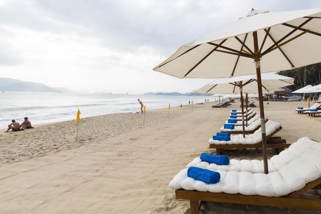 Review-gia-phong-khach-san-o-nha-trang-5-sao-36