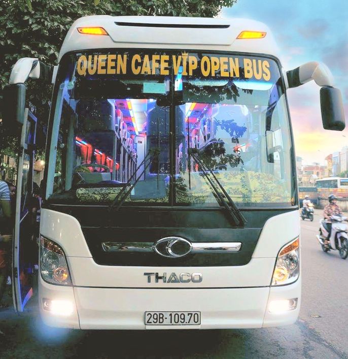 nha-xe-queen-cafe-di-quang-binh-3