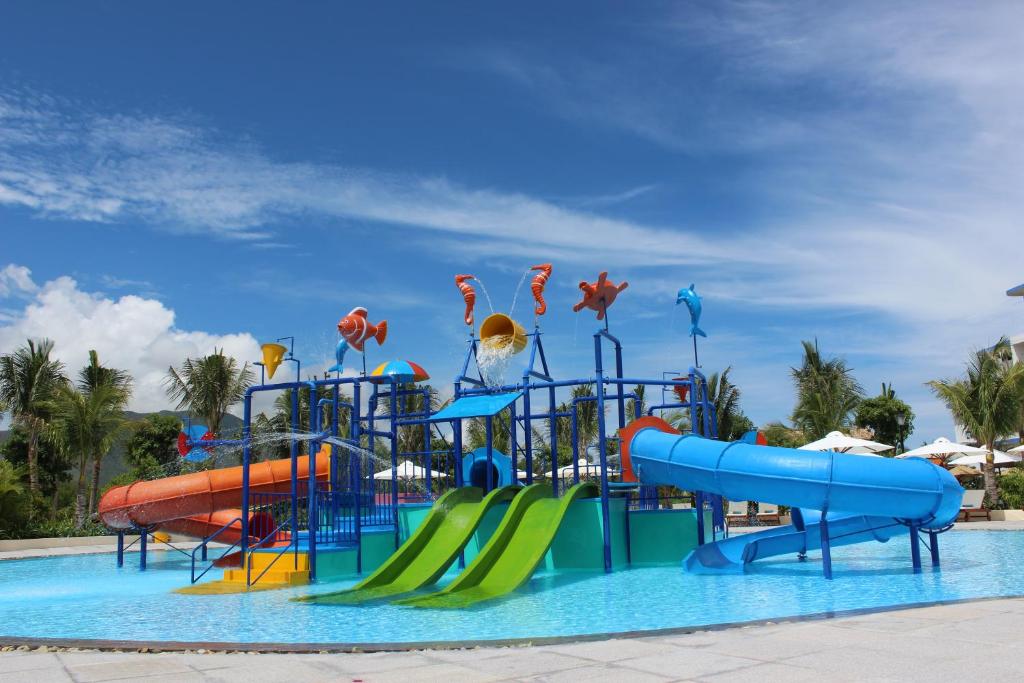 review-cam-ranh-riviera-beach-resort-spa
