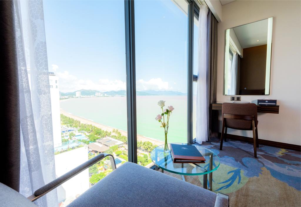 Queen-Ann-Nha-Trang-Hotel-room
