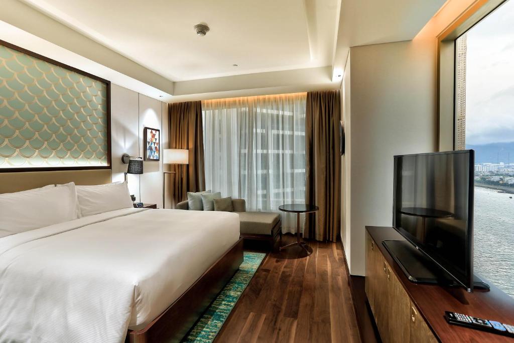 hilton-da-nang-5