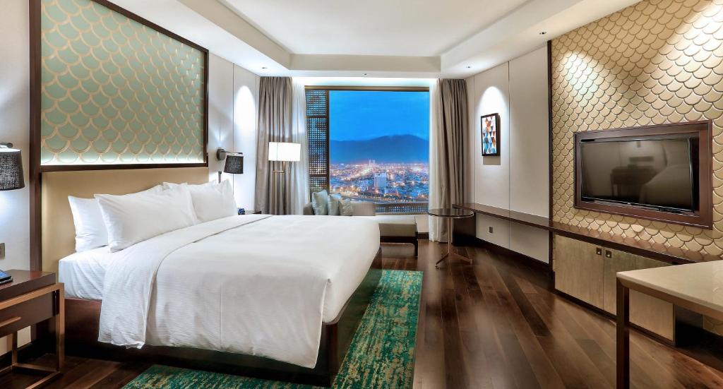 hilton-da-nang-11