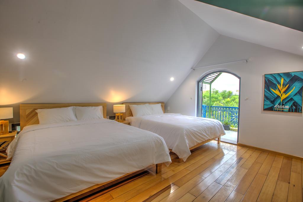 yellow-villa-9