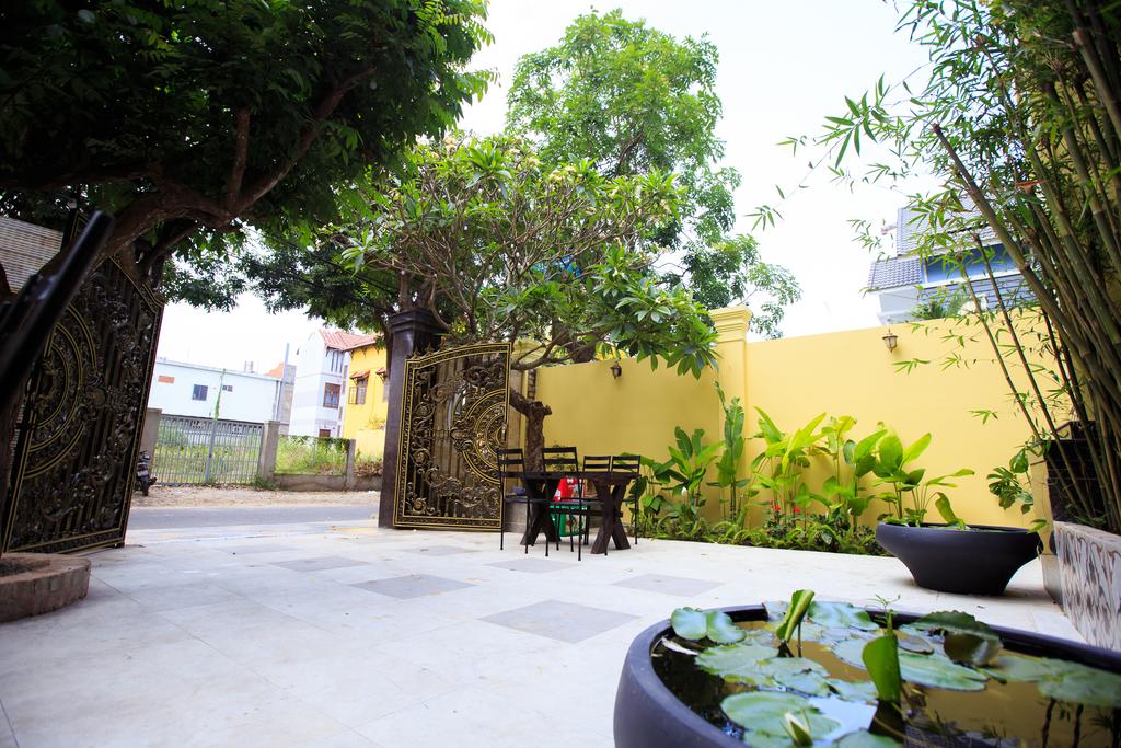 yellow-villa-19