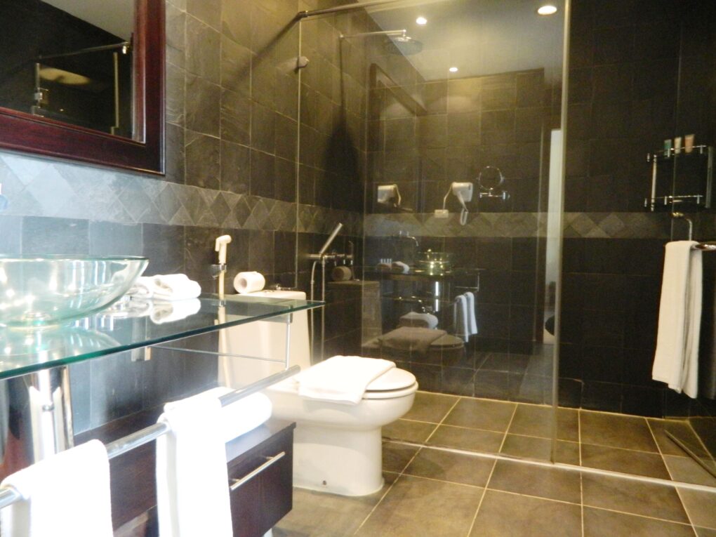 1br bath room