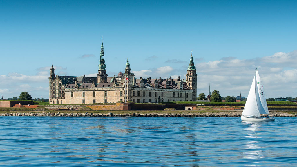 2. L%C3%A2u %C4%91%C3%A0i Kronborg
