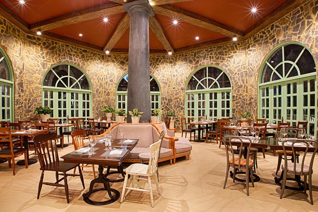 gioi-thieu-khach-san-novotel-da-nang-moi-nhat