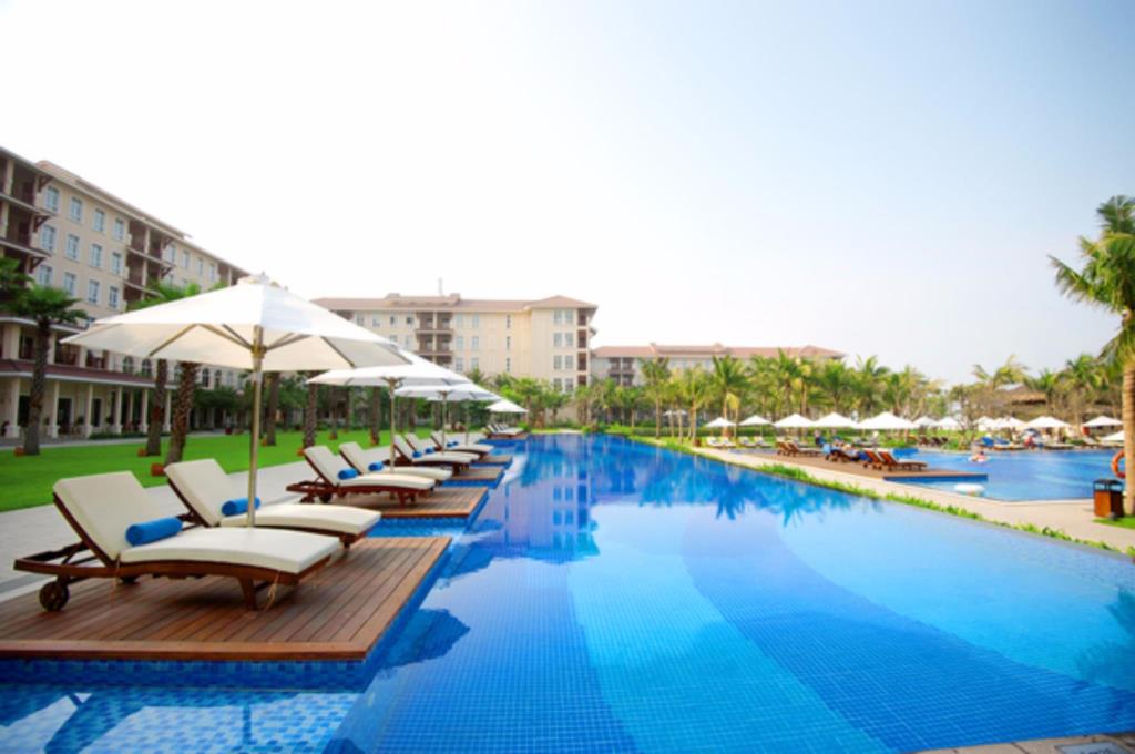 top-5-resort-5-sao-ven-bien-dep-nhat-da-nang-3