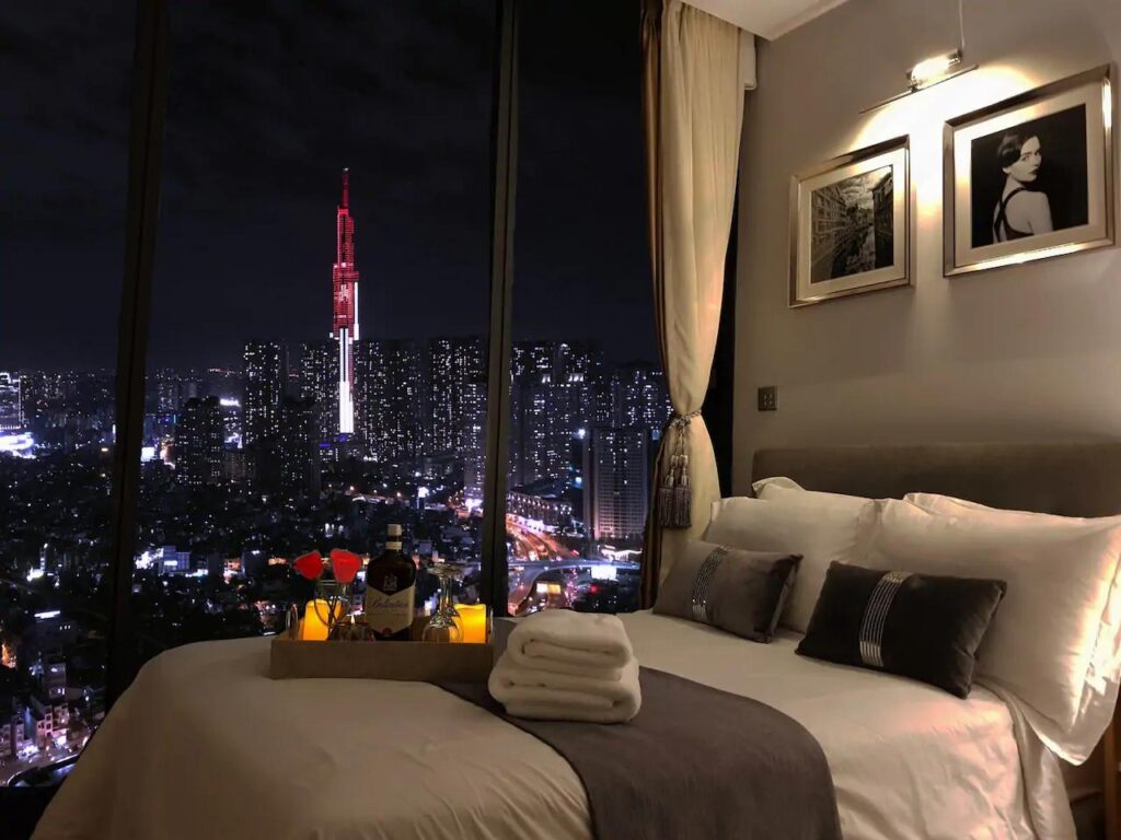 cho-thue-can-ho-chung-cu-2pn-vinhomes-golden-river-sai-gon