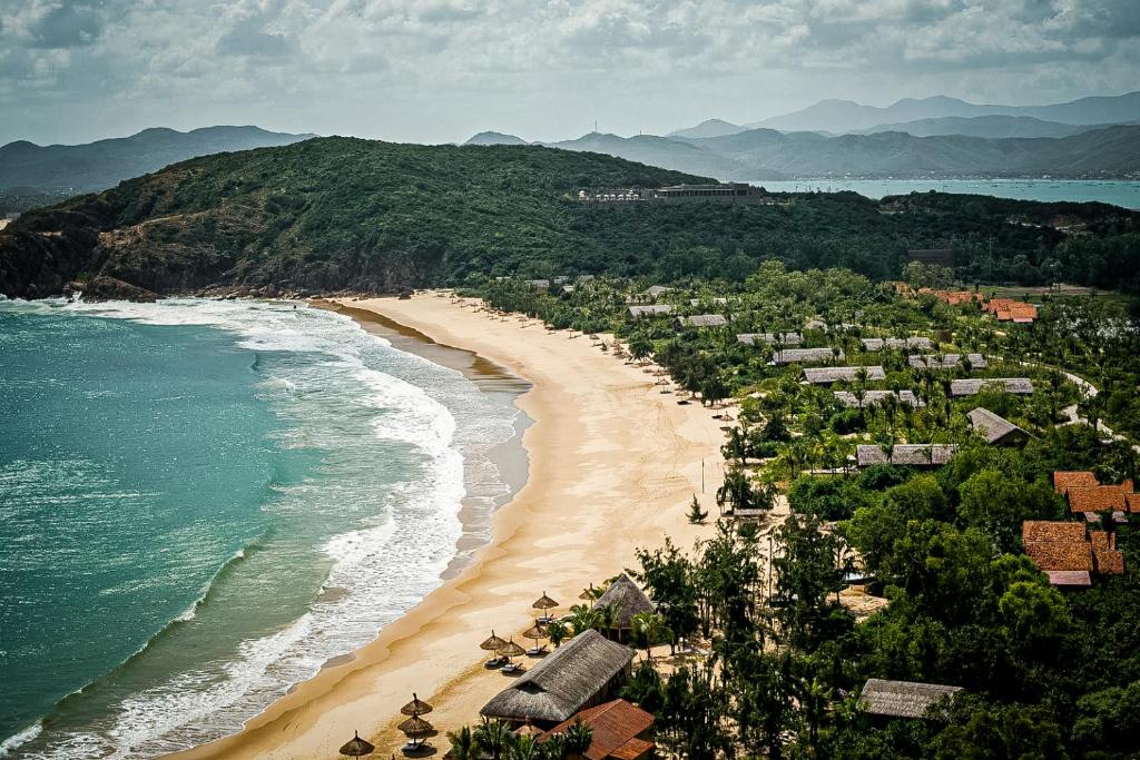 review-gia-phong-khach-san-resort-tuy-hoa-phu-yen-4-5-sao-tot-nhat-1