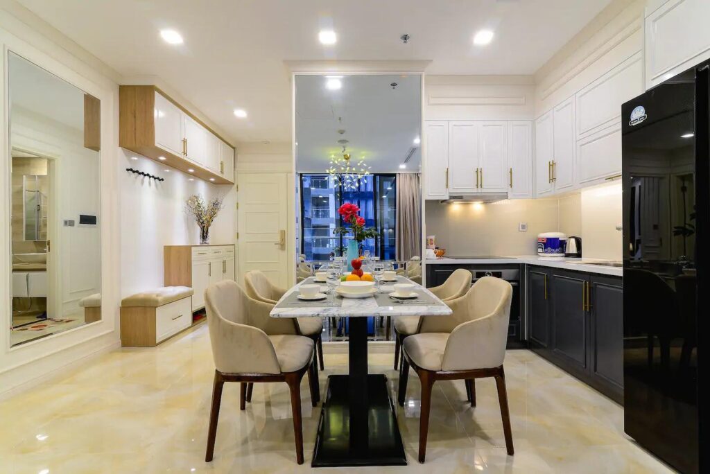 cho-thue-can-ho-chung-cu-2pn-vinhomes-golden-river-sai-gon