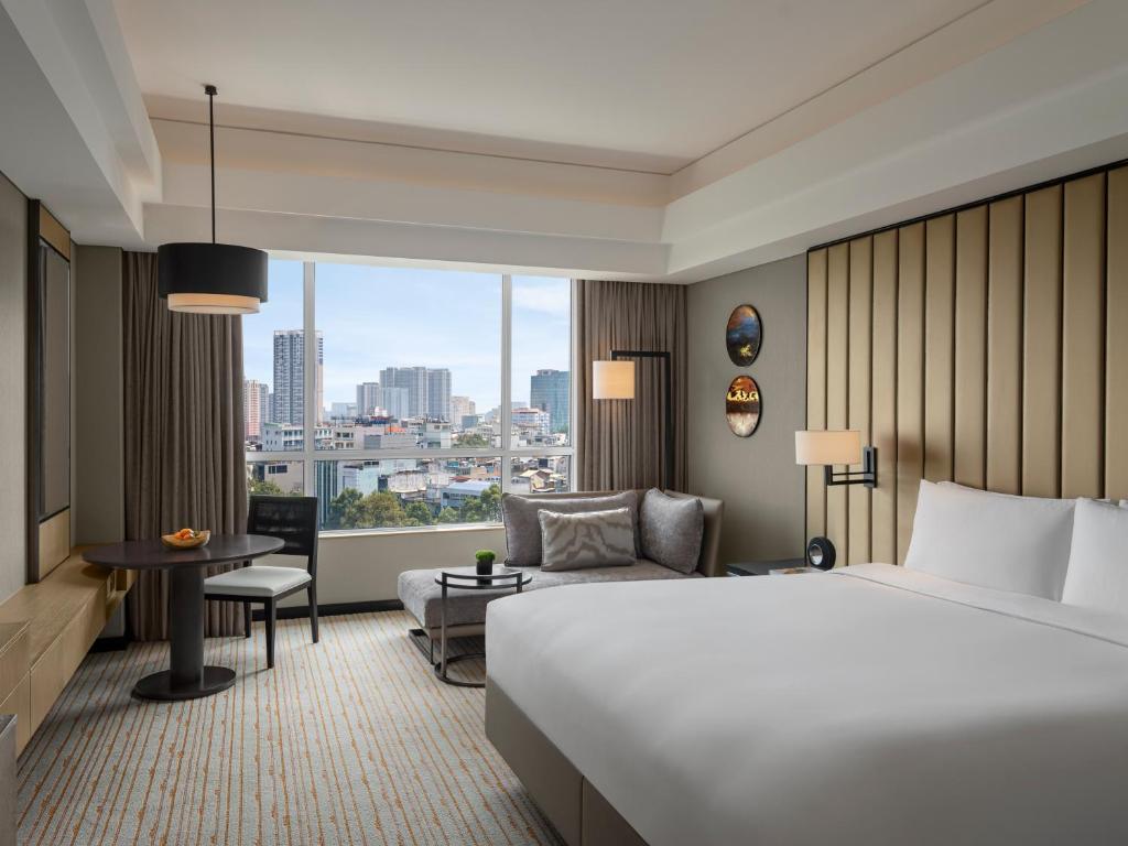 new-world-saigon-hotel-2