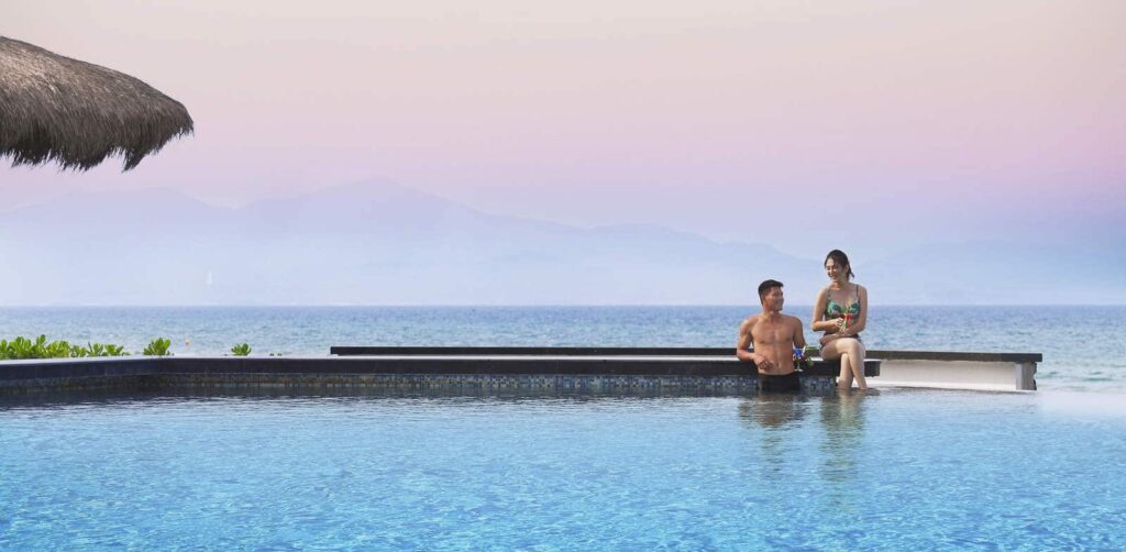 304MeliaDanang Infinity Pool 1