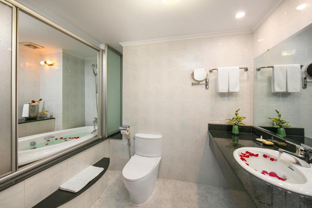 the-tray-hotel-3