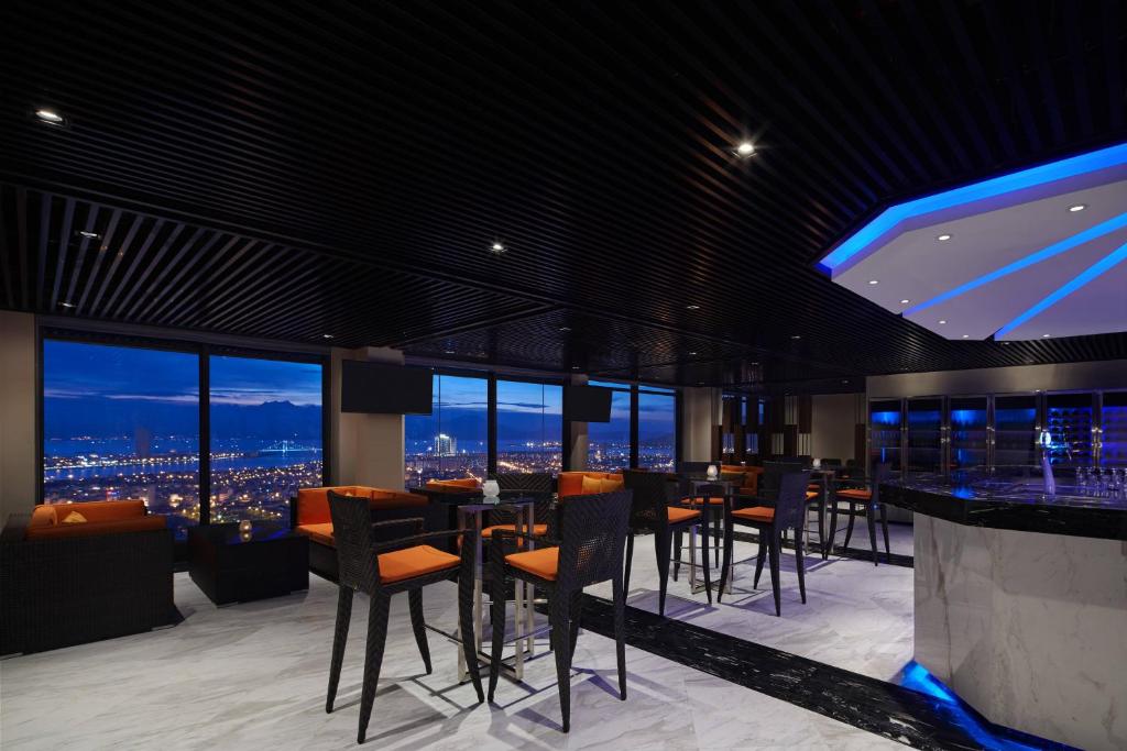 four- points-by-sheraton-danang-13