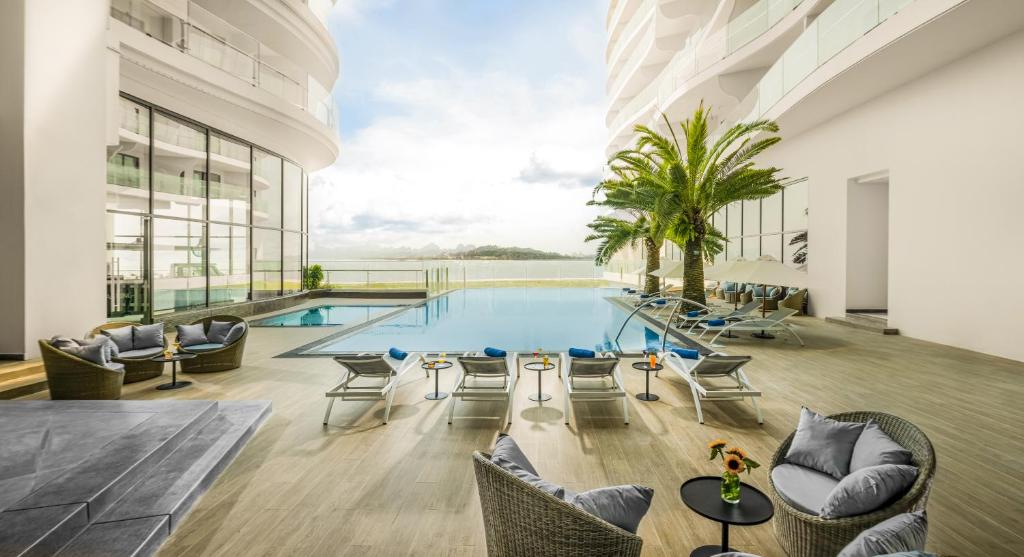 citadines-marina-halong-11