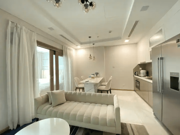 review-can-ho-dich-vu-va-homestay-moi-dep-vinhomes-landmark-81-5