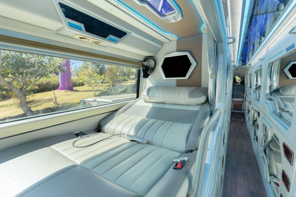 nha-xe-Amazing-Limousine-3