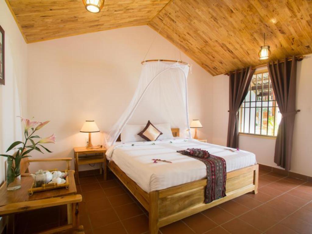 top-10-khach-san-resort-bai-dai-phu-quoc-37