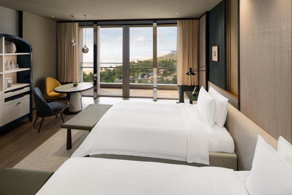 review-resort-new-world-hoiana-beach-hoi-an-moi6