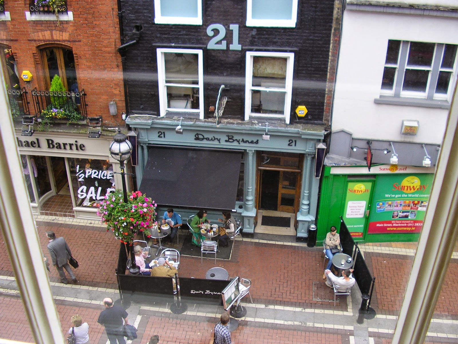 5. Qu%C3%A1n r%C6%B0%E1%BB%A3u Davy Byrnes