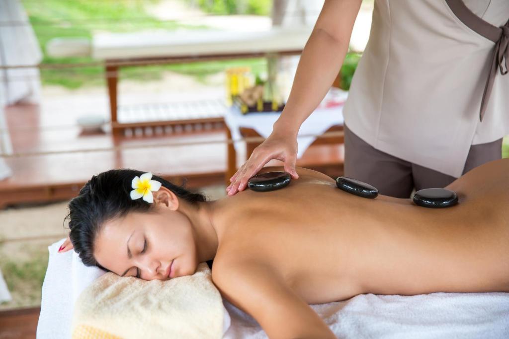 review-cam-ranh-riviera-beach-resort-spa