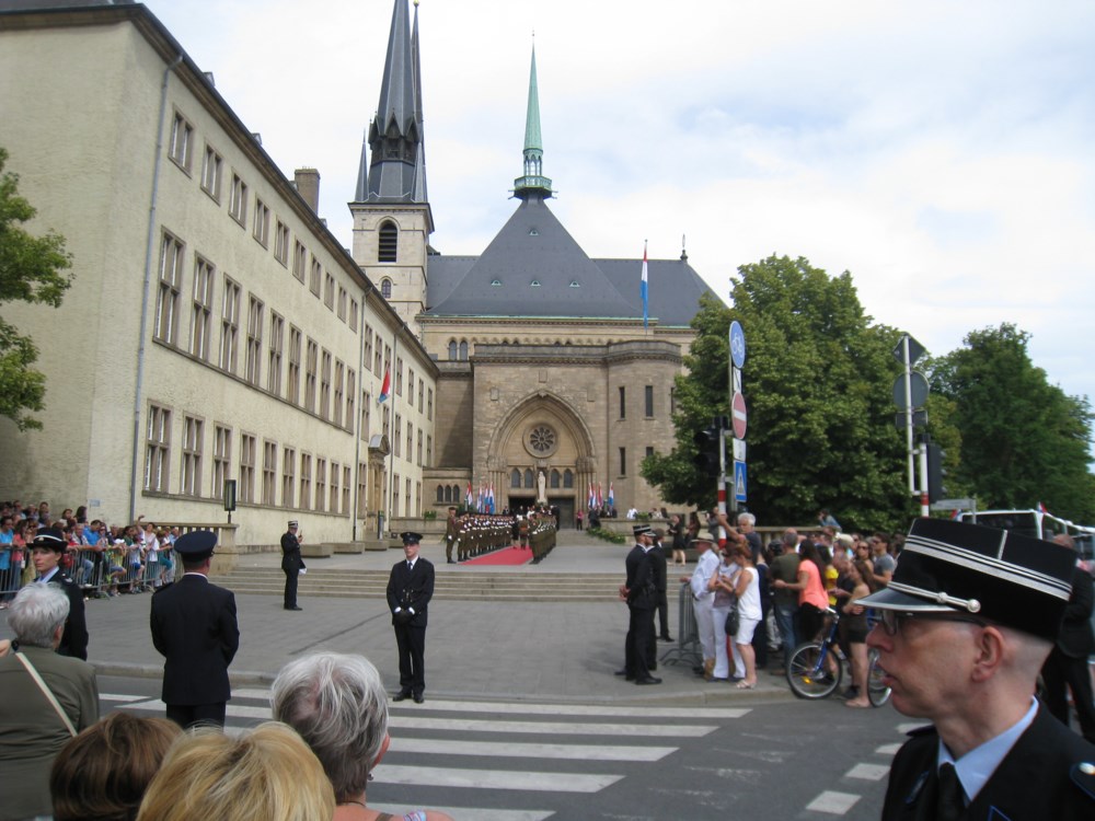 6. 6. Nh%C3%A0 th%E1%BB%9D %C4%90%E1%BB%A9c B%C3%A0