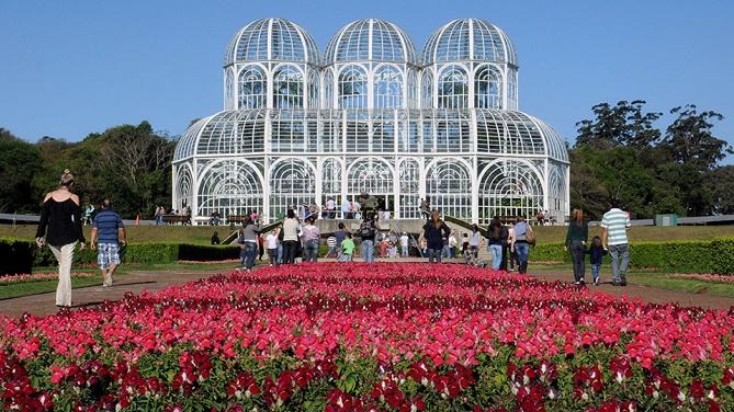 6. V%C6%B0%E1%BB%9Dn b%C3%A1ch th%E1%BA%A3o Curitiba