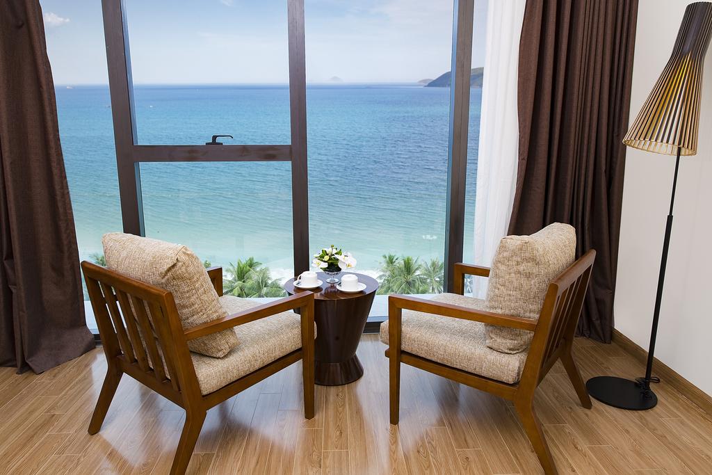 Review-gia-phong-khach-san-o-nha-trang-5-sao-32