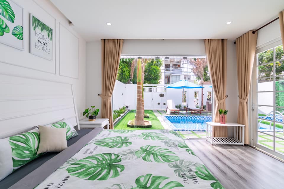 sunny-pool-villa-da-nang-3