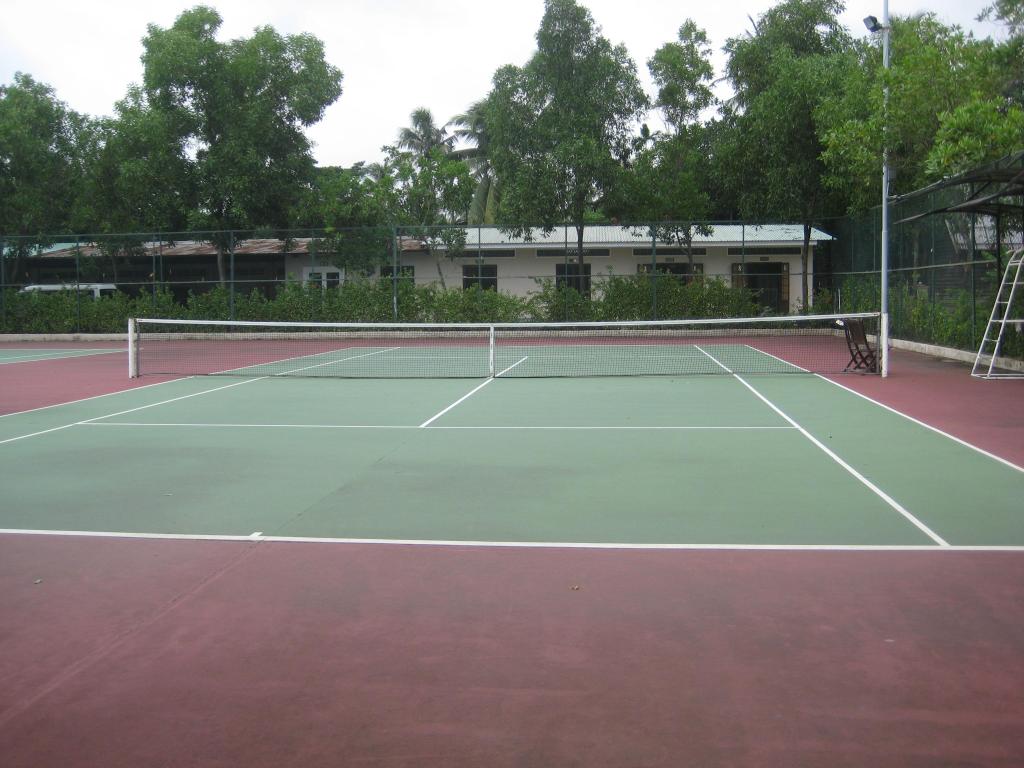 san-tennis-gia-dich-vu-du-lich-binh-quoi-1-2-3