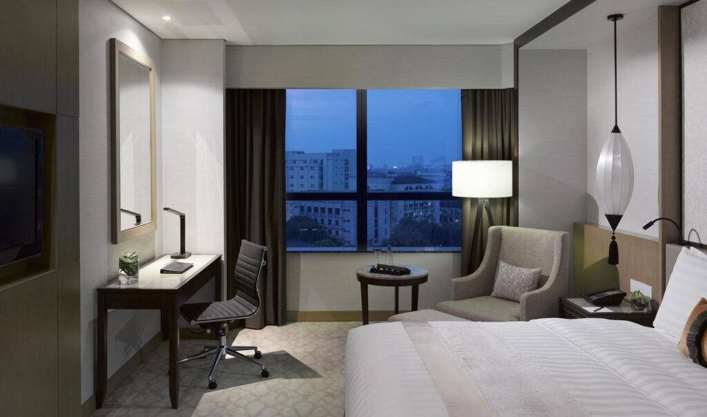 bang-gia-phong-khach-san-melia-hanoi-5*