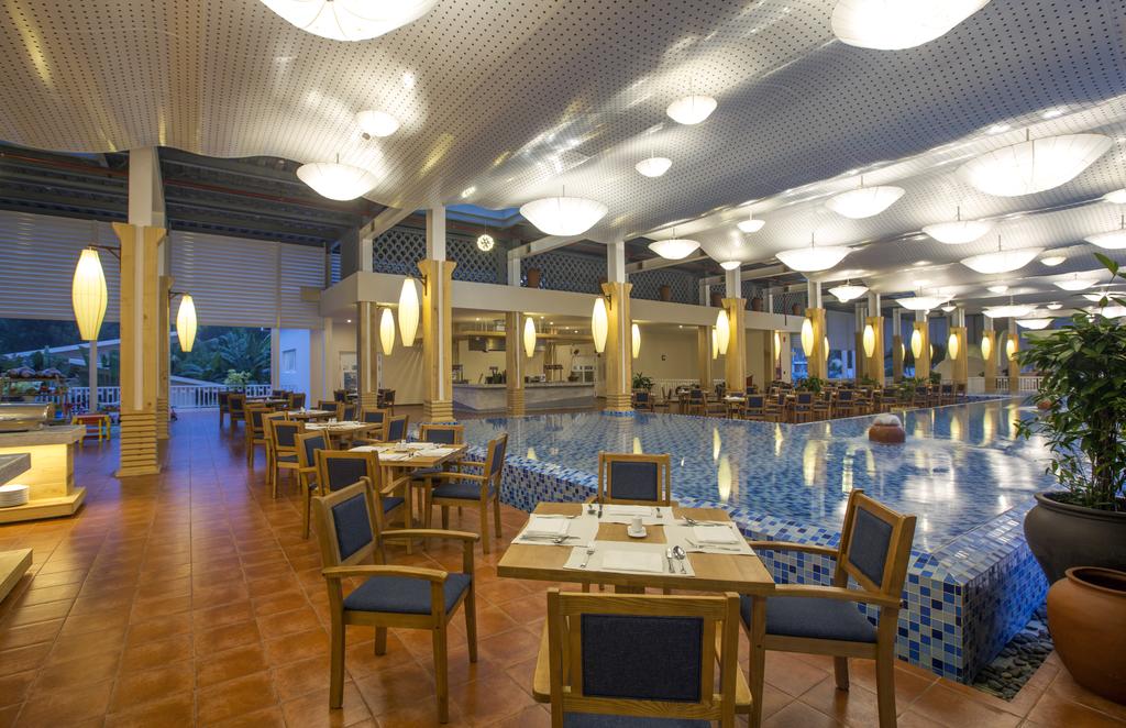 Centara-Sandy-Beach-resort-Da-Nang