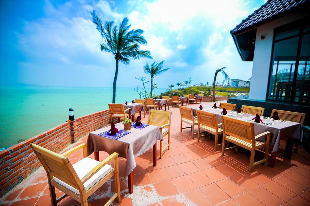 khach-san-resort-4-5-sao-Dich-vu-to-chuc-su-kien-hop-hoi-nghi-hoi-thao-gala-tiec-cuoi-mice-teambuilding-tour-gia-tot