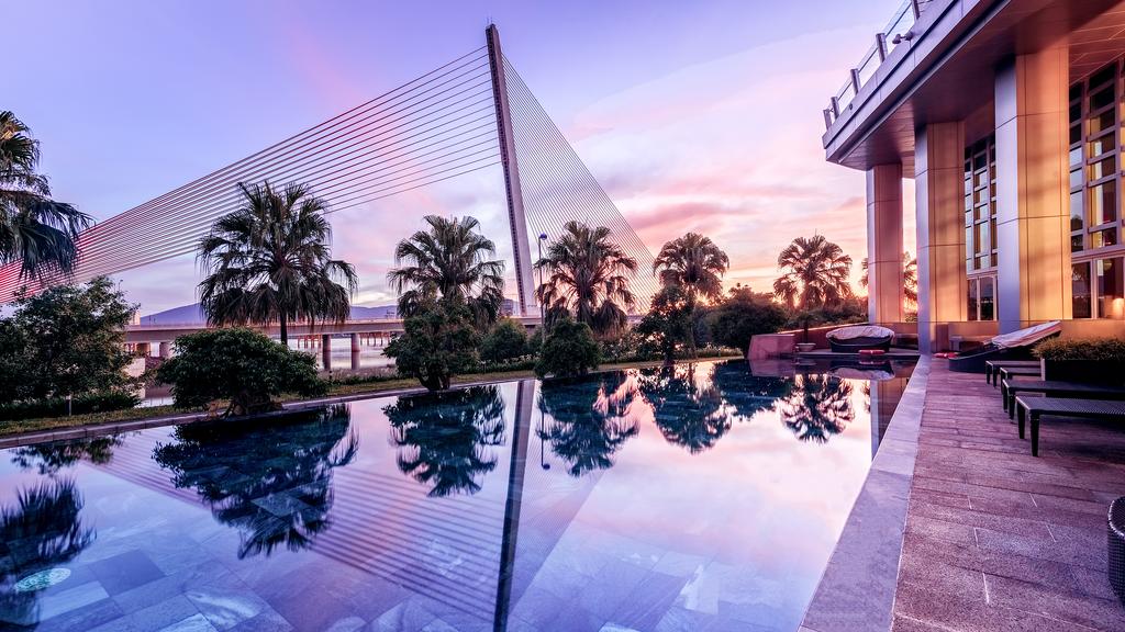 gia-Khach-san-Grand-Mercure