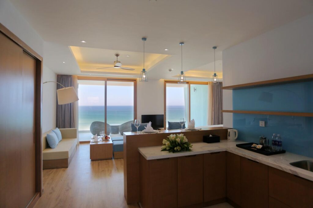 bang-gia-dich-vu-phong-FLC-Quy-Nhon-resort