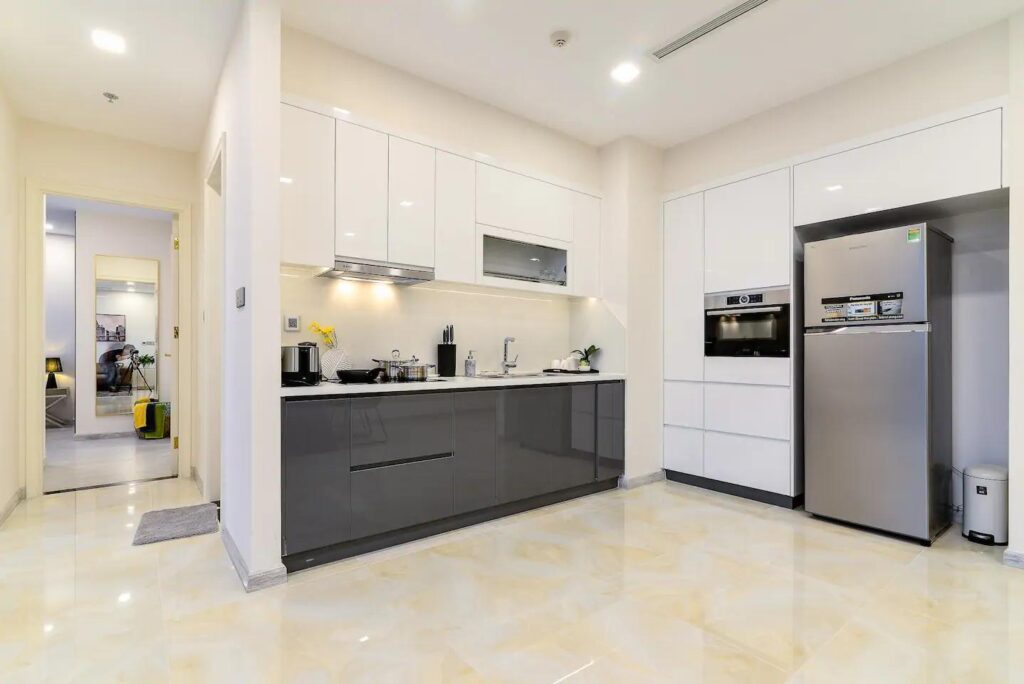 cho-thue-can-ho-2pn-vinhomes-golden-river-sai-gon