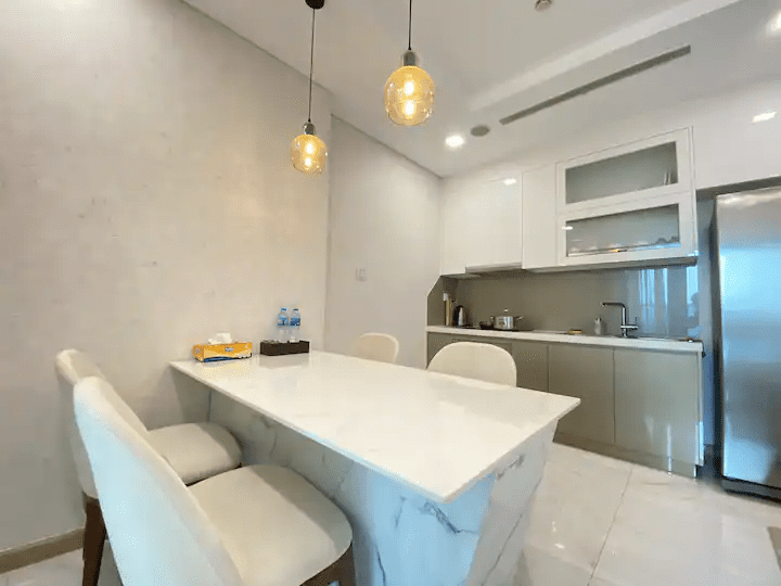 review-can-ho-dich-vu-va-homestay-moi-dep-vinhomes-landmark-81-1