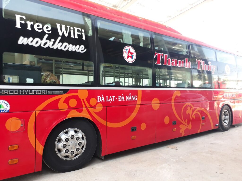 nha-xe-limousine-thanh-thuy--da-nang-di-da-lat