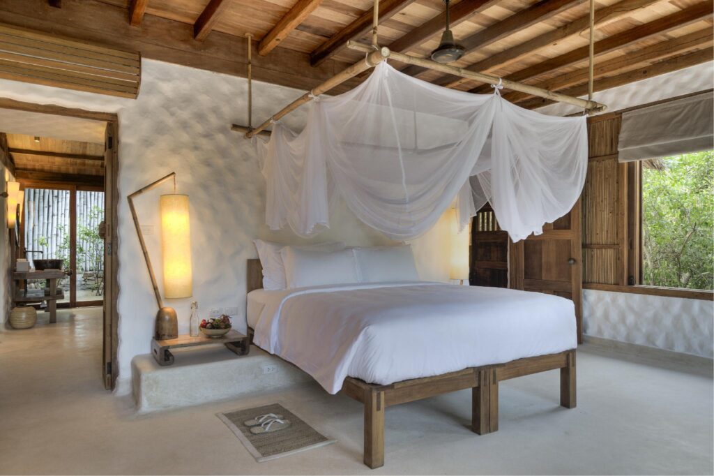 Six-Senses-Ninh-Van-Bay-resort-Nha-Trang-gia-bao-nhieu