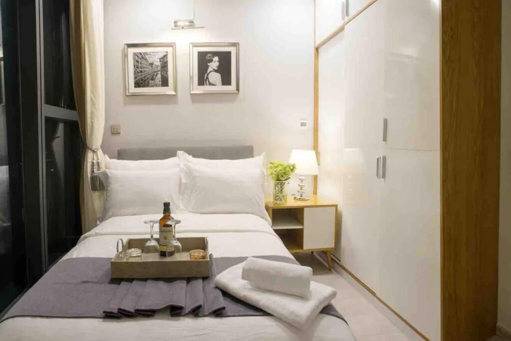 cho-thue-can-ho-chung-cu-2pn-vinhomes-golden-river-sai-gon