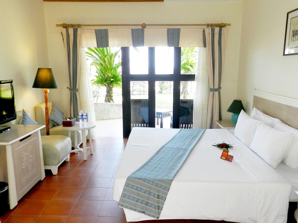 Centara-Sandy-Beach-resort-Da-Nang